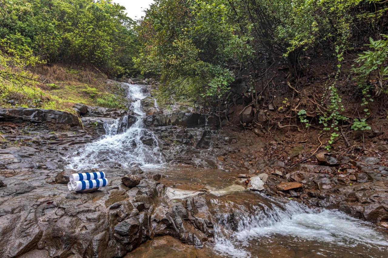 Villa Saffronstays Aranya & Raanwaara Ambavna