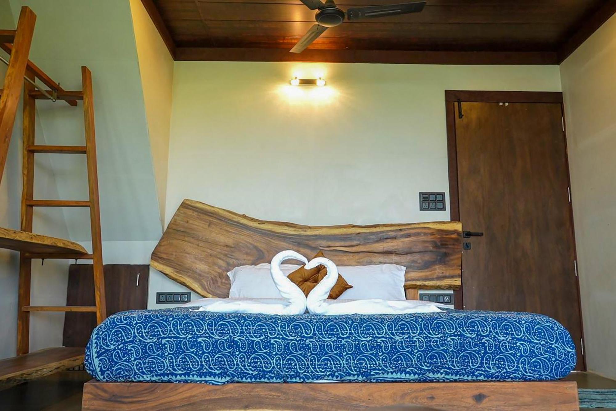 Saffronstays Aranya & Raanwaara Villa *