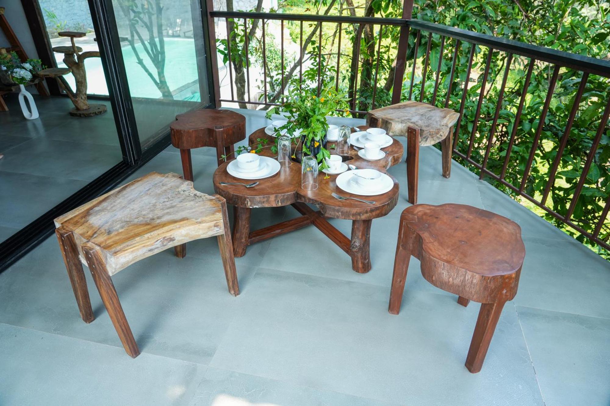 Saffronstays Aranya & Raanwaara * Ambavna